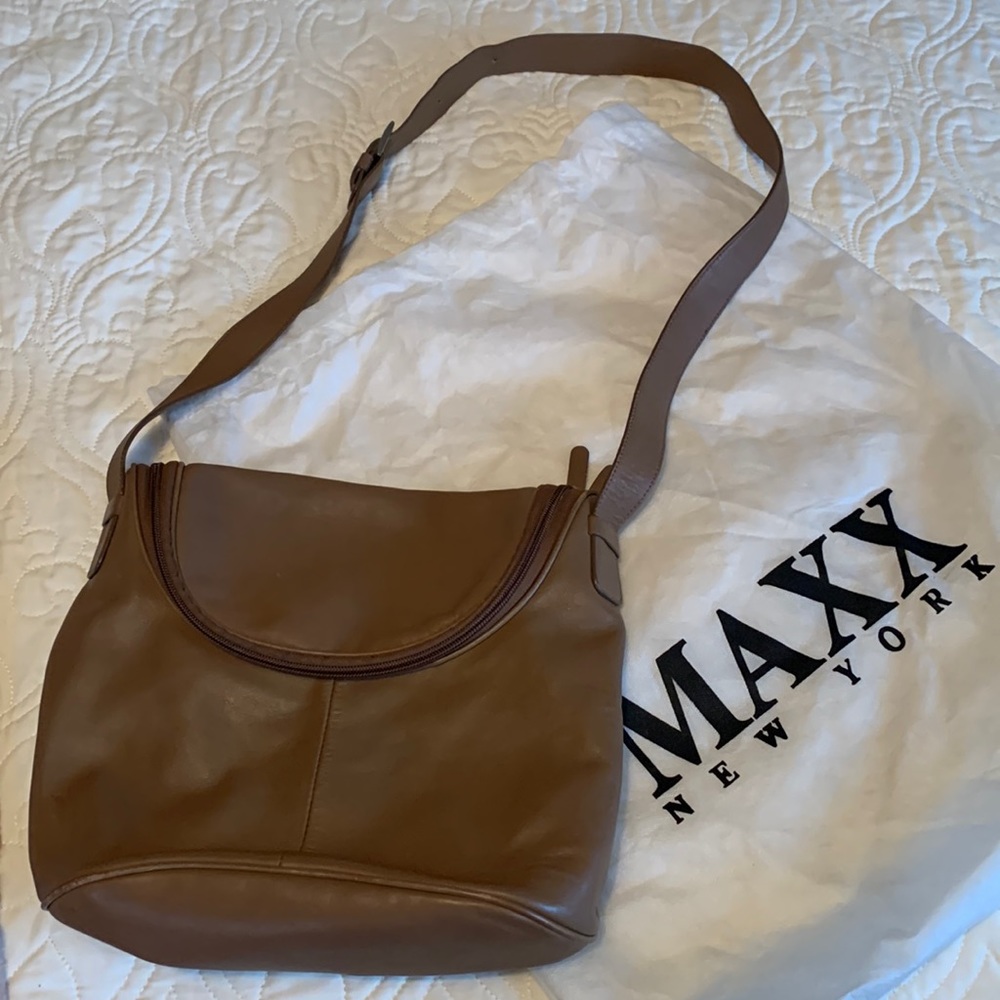 Maxx New York Crossbody Bag 👜 Solid Brown
